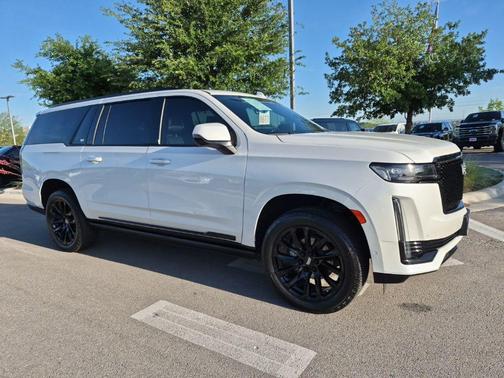 Crystal White Tricoat 2023 Cadillac Escalade ESV Sport Platinum