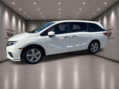 White Diamond Pearl 2019 Honda Odyssey EX-L