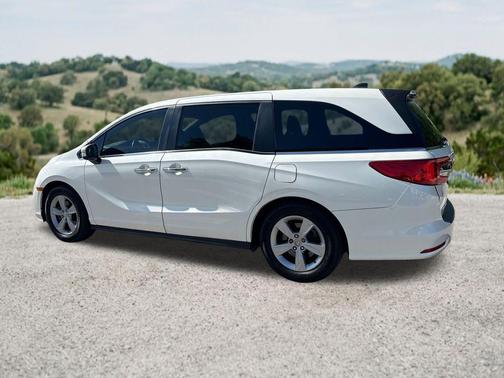 White Diamond Pearl 2019 Honda Odyssey EX-L