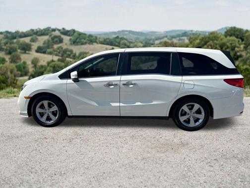 White Diamond Pearl 2019 Honda Odyssey EX-L