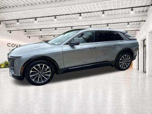 Argent Silver Metallic 2024 Cadillac LYRIQ Sport