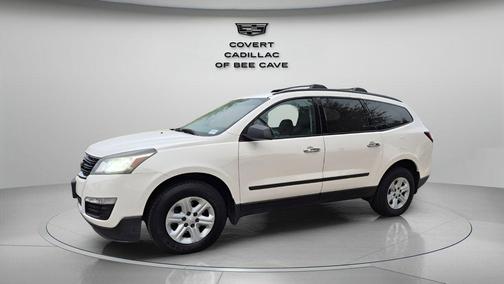 White 2015 Chevrolet Traverse LS