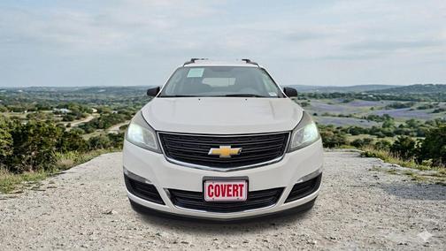 White 2015 Chevrolet Traverse LS