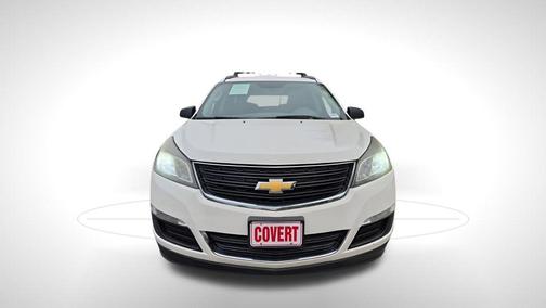 White 2015 Chevrolet Traverse LS