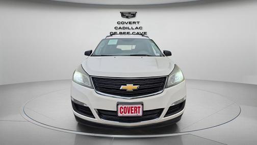 White 2015 Chevrolet Traverse LS