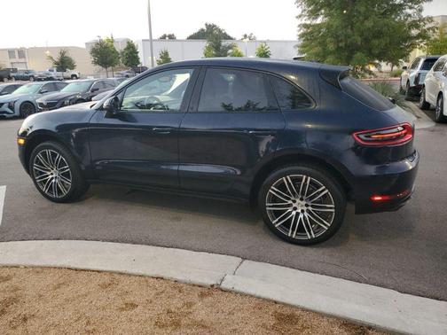 2018 Porsche Macan 