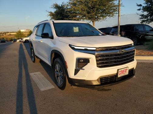 2024 Chevrolet Traverse LT