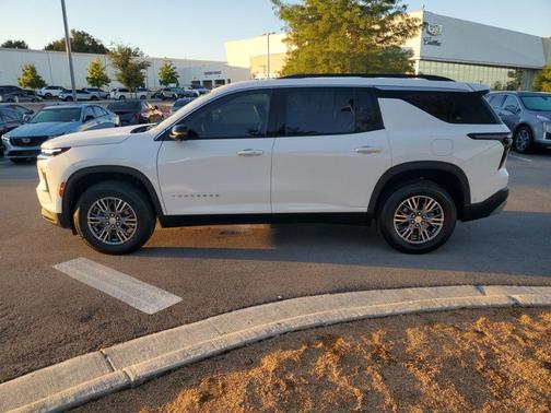 2024 Chevrolet Traverse LT