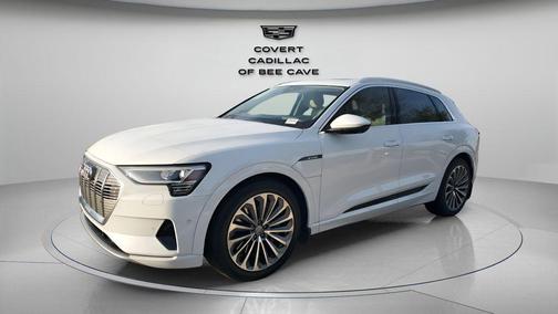 2019 Audi e-tron Premium Plus