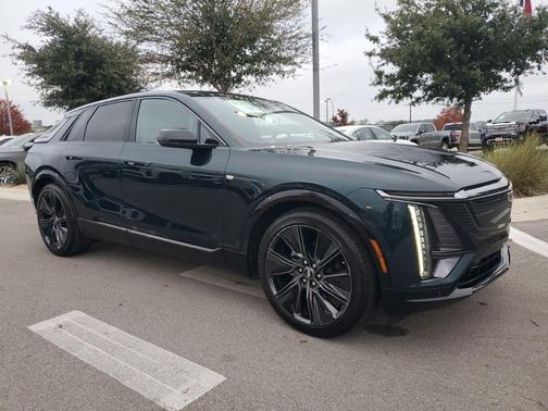 2024 Cadillac LYRIQ Sport