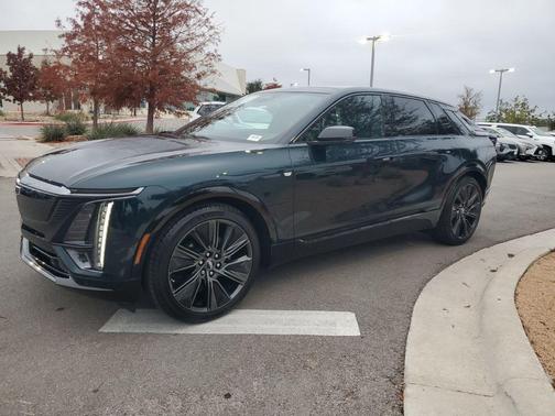 2024 Cadillac LYRIQ Sport