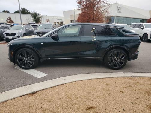 2024 Cadillac LYRIQ Sport