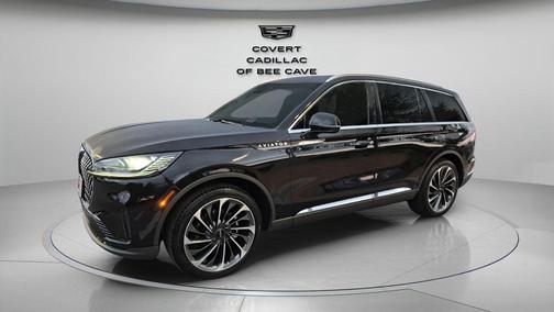 Infinite Black Metallic Clearcoat 2026 Lincoln Aviator Reserve