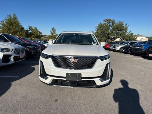 2025 Cadillac XT6 Premium Luxury FWD