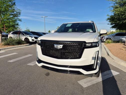 Crystal White Tricoat 2023 Cadillac Escalade ESV Sport Platinum