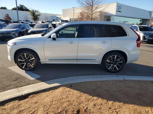 2024 Volvo XC90 B6 Plus Bright Theme 6-Seater