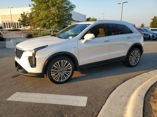 2025 Cadillac XT4 Premium Luxury