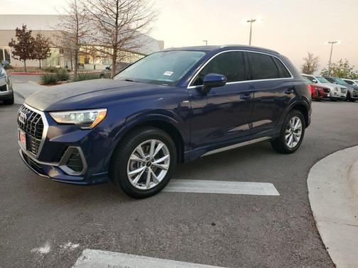 2022 Audi Q3 45 S line Premium
