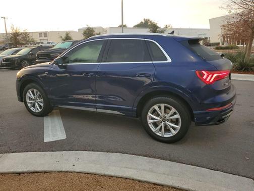 2022 Audi Q3 45 S line Premium