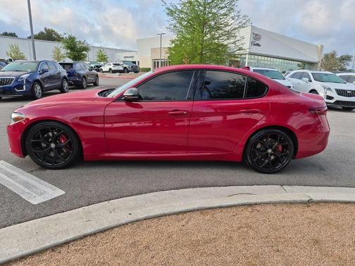 2019 Alfa Romeo Giulia Base