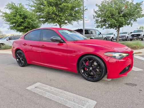 2019 Alfa Romeo Giulia Base