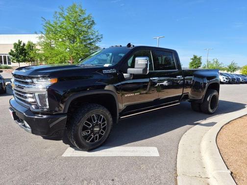Mosaic Black Metallic 2021 Chevrolet Silverado 3500 High Country