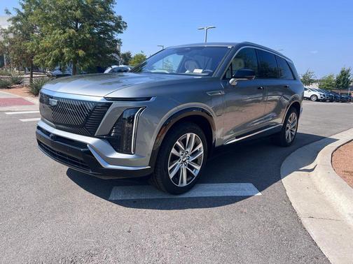 2026 Cadillac VISTIQ Luxury