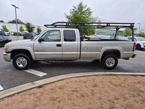 2004 GMC Sierra 2500 SLE H/D Extended Cab