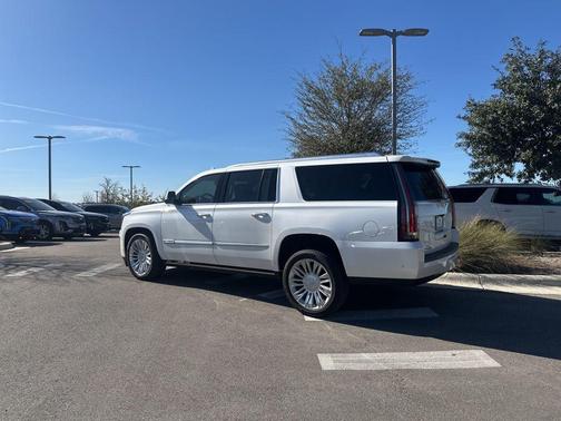 2019 Cadillac Escalade ESV Platinum