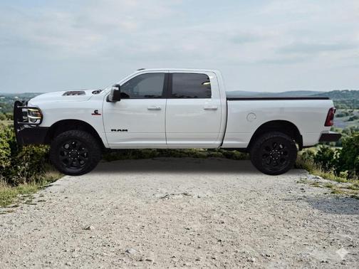 Bright White Clearcoat 2023 RAM 2500 Laramie Crew Cab 4x4 6'4' Box