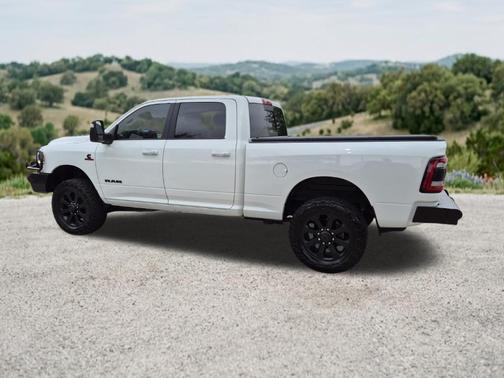 Bright White Clearcoat 2023 RAM 2500 Laramie Crew Cab 4x4 6'4' Box