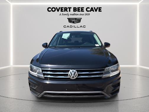 Deep Black Pearl 2020 Volkswagen Tiguan 2.0T SE