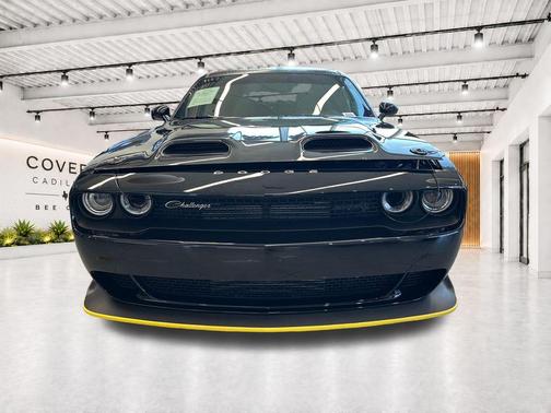 Pitch Black Clearcoat 2023 Dodge Challenger SRT Hellcat