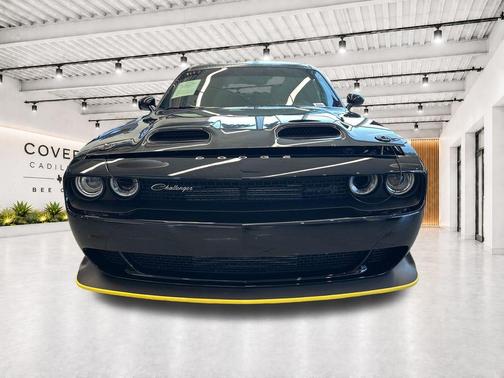 Pitch Black Clearcoat 2023 Dodge Challenger SRT Hellcat