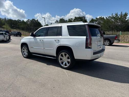 2017 Cadillac Escalade Luxury