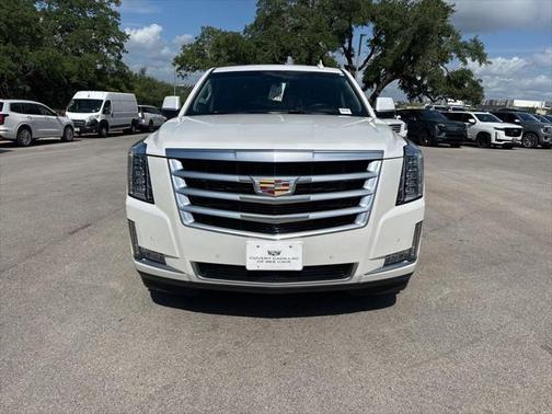 2017 Cadillac Escalade Luxury