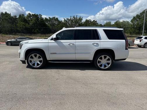 2017 Cadillac Escalade Luxury
