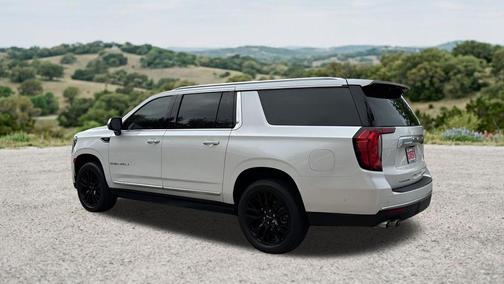 White Frost Tricoat 2023 GMC Yukon XL Denali