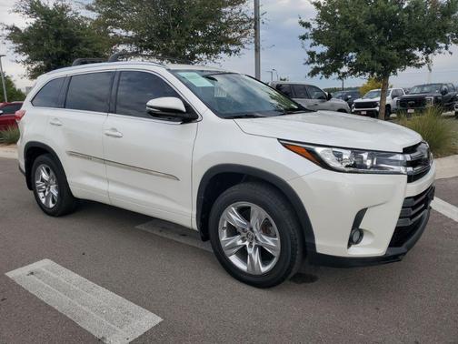 2017 Toyota Highlander Limited