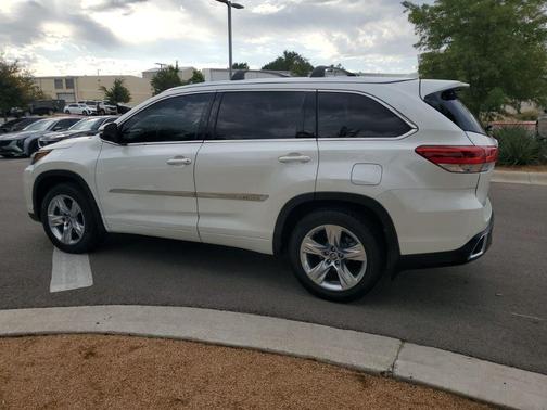 2017 Toyota Highlander Limited