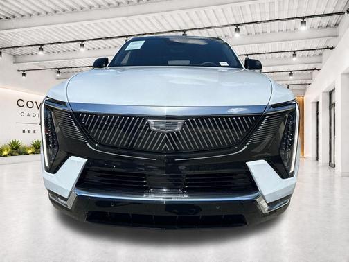 Vibrant White Tricoat 2026 Cadillac Escalade IQL Luxury