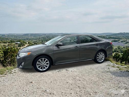 Cypress Pearl 2014 Toyota Camry XLE