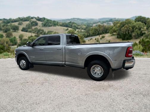 Billet Silver Metallic 2019 RAM 3500 Laramie Crew Cab 4x4 8' Box