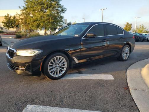 2021 BMW 530 530i