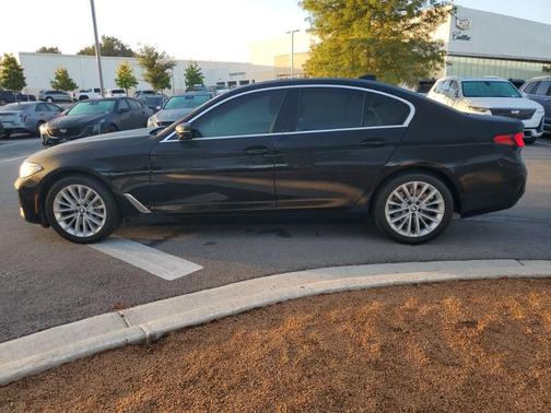 2021 BMW 530 530i