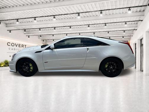 White Diamond Clearcoat 2011 Cadillac CTS-V Base