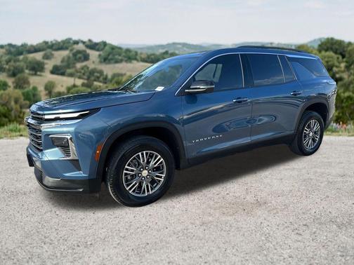 Lakeshore Blue Metallic 2024 Chevrolet Traverse LT