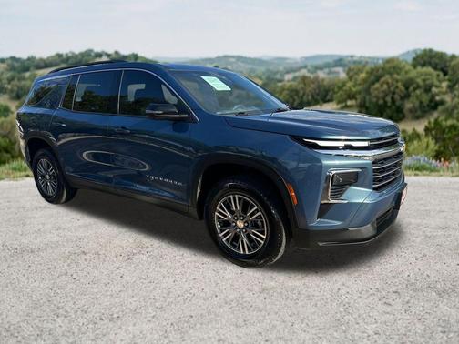 Lakeshore Blue Metallic 2024 Chevrolet Traverse LT