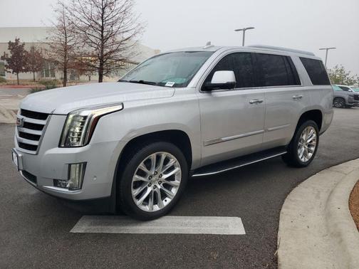 2018 Cadillac Escalade Luxury
