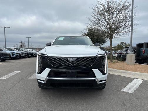 2025 Cadillac Escalade IQ Luxury 2